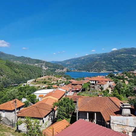 Alojamento Casa Da Eira Geres Exteriör bild